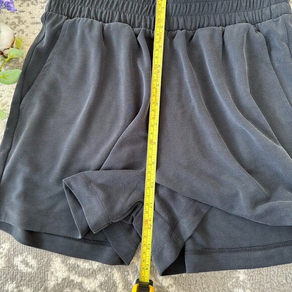 NWT Lou & Grey Sandwashed Shorts Color Black Size XXS - Picture 6 of 9